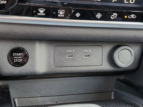 Used 2025 Nissan Rogue SV AWD/4WD image 19