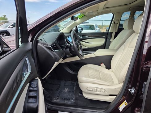 Used 2022 Buick Enclave Avenir w/ Avenir Technology Package image 17