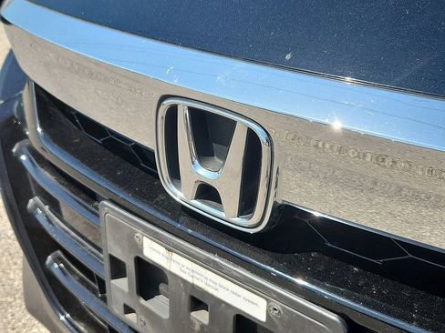 Used 2018 Honda Accord Touring image 4