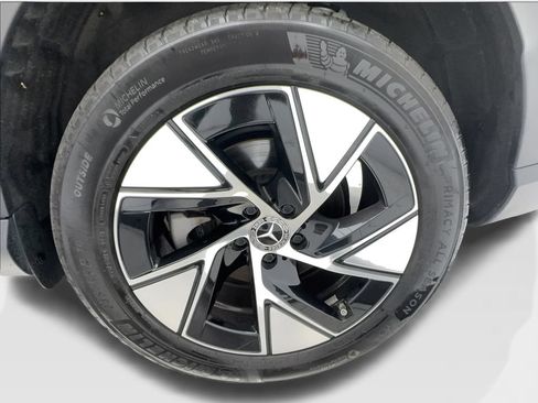 Used 2024 Mercedes-Benz GLC 300 4MATIC w/ Driver Assistance Package image 13