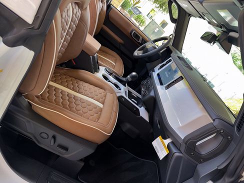 Used 2026 Ford Bronco Outer Banks AWD/4WD image 19