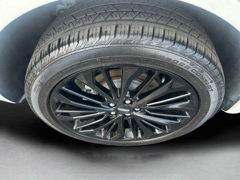 Used 2023 Lincoln Corsair Reserve w/ Jet Appearance Package image 9