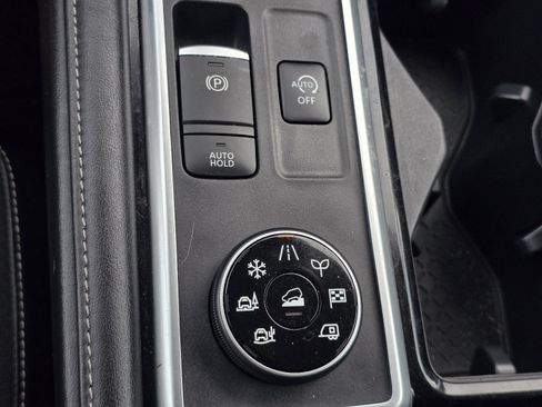 Certified 2022 Nissan Pathfinder SL AWD/4WD image 22