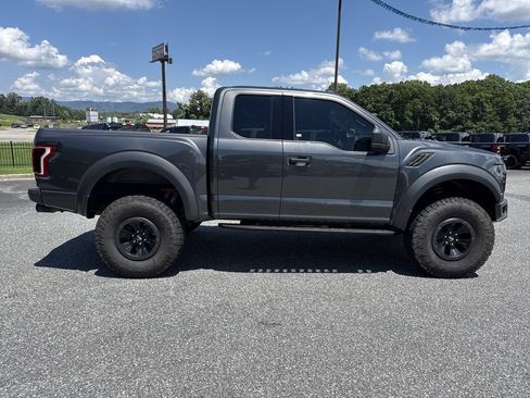 Used 2019 Ford F150 Raptor w/ Equipment Group 801A Mid AWD/4WD image 8