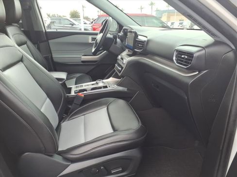 Certified 2023 Ford Explorer XLT w/ Equipment Group 202A image 11