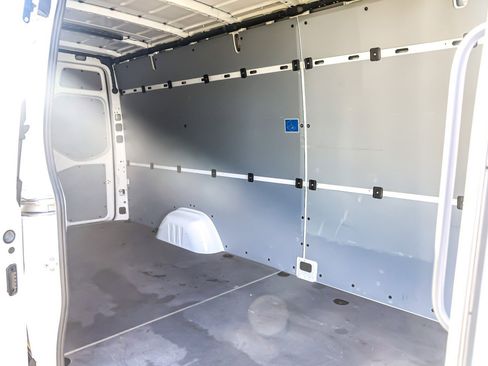 Used 2024 Mercedes-Benz Sprinter 2500 image 15