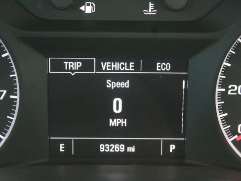 Used 2018 GMC Acadia SLE image 28