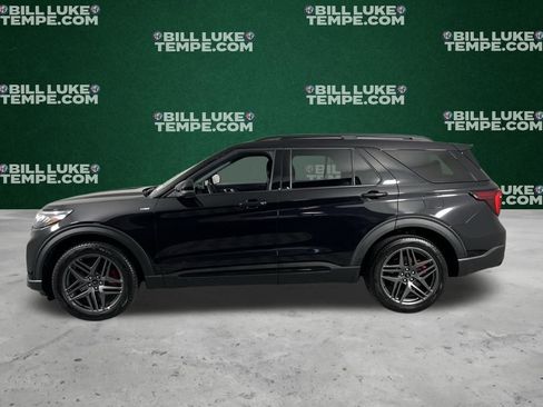 Used 2025 Ford Explorer ST-Line w/ ST-Line Street Pack image 8
