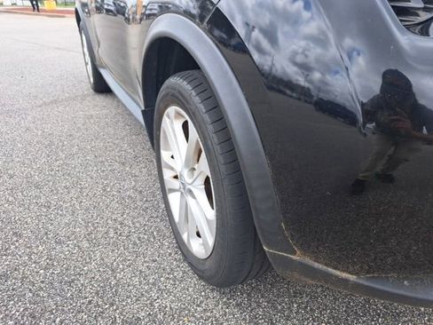 Used 2015 Nissan Juke S AWD/4WD image 4