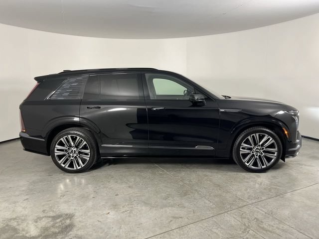 Certified 2026 Cadillac Vistiq Sport w/ LPO, Floor Liner Package AWD/4WD image 9