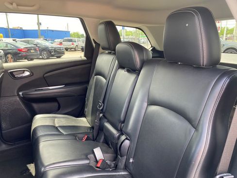 Used 2013 Dodge Journey Crew FWD image 16
