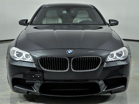 Used 2013 BMW M5 RWD image 5