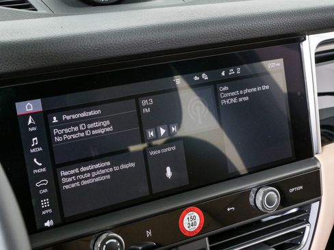 New 2026 Porsche Macan AWD/4WD image 14