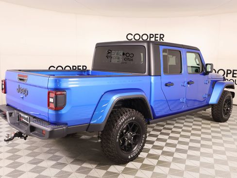 Used 2024 Jeep Gladiator Sport AWD/4WD image 20