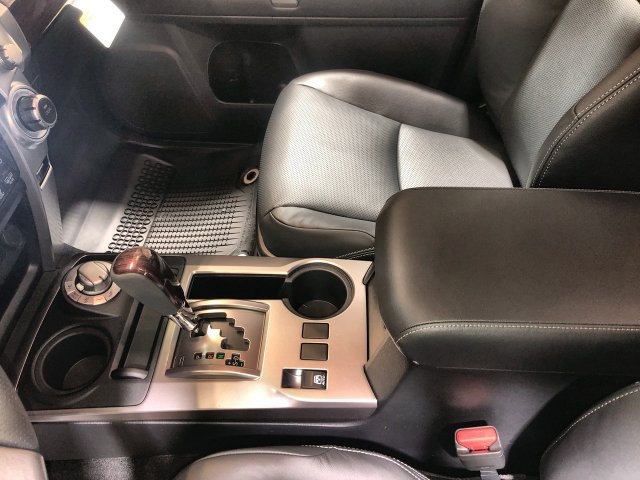 Used 2020 Toyota 4Runner Limited AWD/4WD image 20