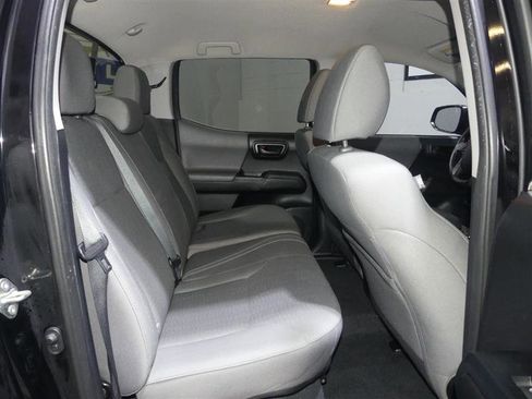 Used 2017 Toyota Tacoma SR image 25