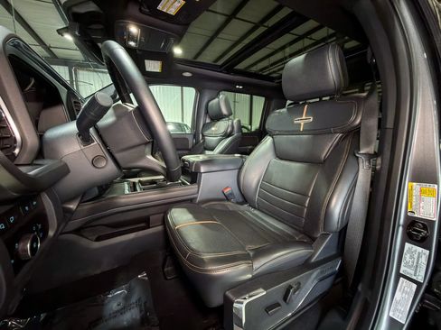 Used 2023 Ford F450 Platinum AWD/4WD image 14