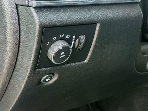 Used 2020 Jeep Grand Cherokee Limited w/ Luxury Group II AWD/4WD image 12