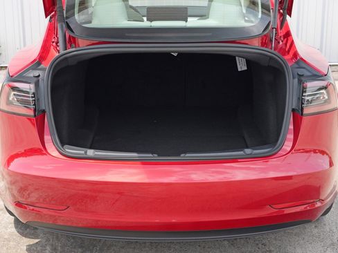 Used 2023 Tesla Model 3 Standard Range image 10
