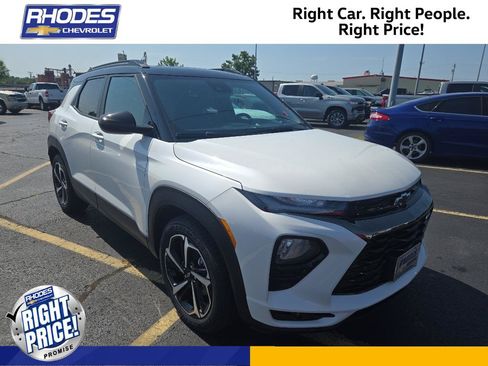 Certified 2023 Chevrolet TrailBlazer RS w/ Sun and Liftgate Package FWD image 1