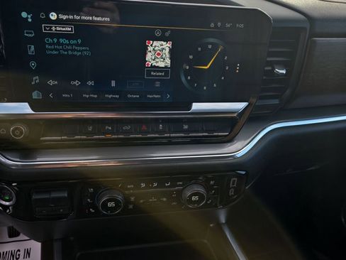 Certified 2025 Chevrolet Silverado 3500 High Country image 46