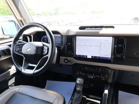 Used 2023 Ford Bronco Wildtrak AWD/4WD image 27
