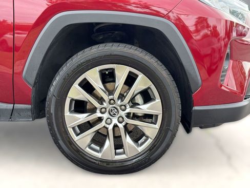 Used 2021 Toyota RAV4 XLE Premium FWD image 12