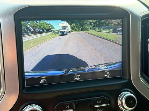 Used 2021 GMC Sierra 1500 SLT w/ SLT Premium Plus Package AWD/4WD image 15