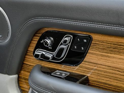 Used 2018 Land Rover Range Rover Supercharged image 56