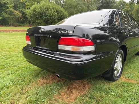 Used 1995 Toyota Avalon XLS FWD image 34