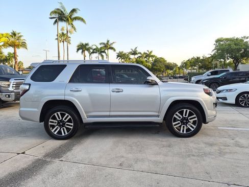 Used 2024 Toyota 4Runner Limited AWD/4WD image 4