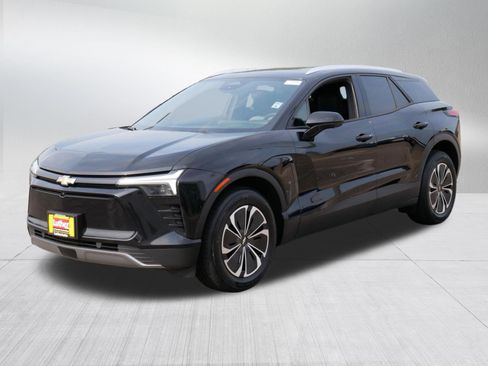 Used 2024 Chevrolet Blazer EV LT AWD/4WD image 3