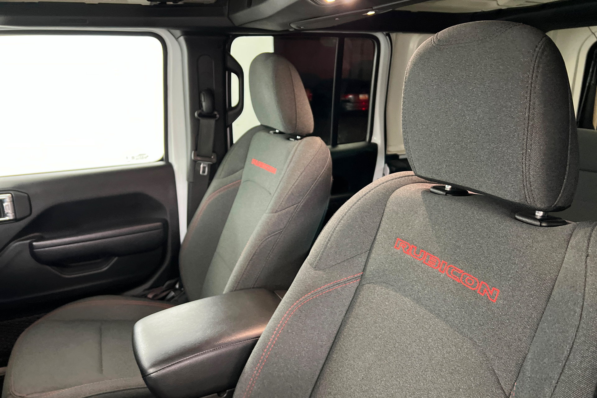 Certified 2025 Jeep Wrangler Unlimited Rubicon AWD/4WD image 16
