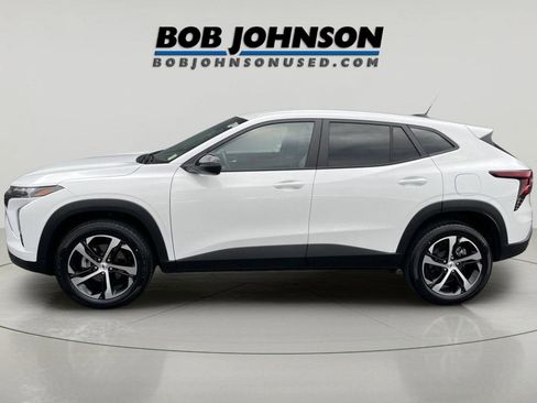 Used 2024 Chevrolet Trax RS w/ Driver Confidence Package FWD image 6