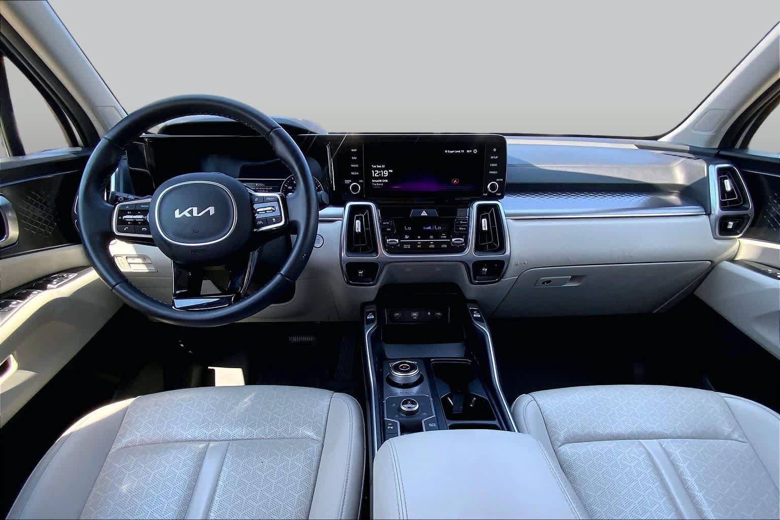Used 2024 Kia Sorento EX AWD/4WD image 16
