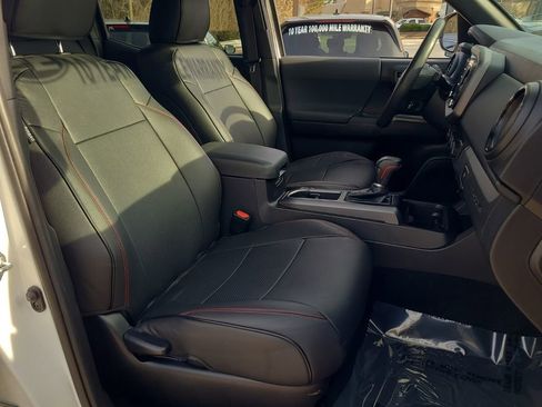 Used 2021 Toyota Tacoma image 21