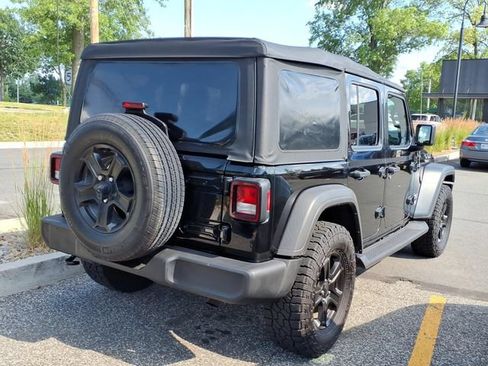 Used 2018 Jeep Wrangler Unlimited Sport S AWD/4WD image 5