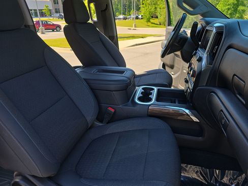 Used 2020 Chevrolet Silverado 1500 RST AWD/4WD image 10