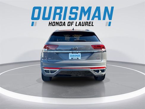 Used 2022 Volkswagen Atlas Cross Sport SEL R-Line image 7