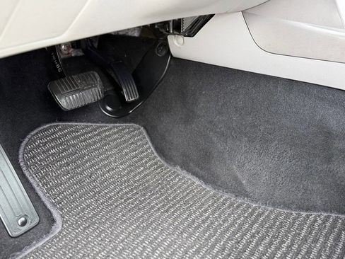 Used 2012 Subaru Forester 2.5X Limited image 6