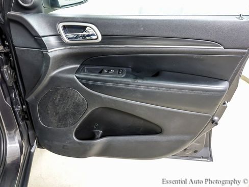 Used 2021 Jeep Grand Cherokee Limited image 26