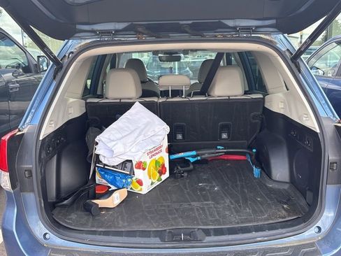 Used 2020 Subaru Forester Limited w/ Popular Package #3 image 9