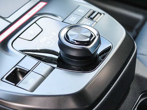 New 2026 Subaru Solterra Premium image 19