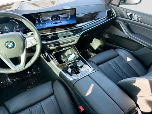 Used 2025 BMW X5 xDrive40i w/ Climate Comfort Package AWD/4WD image 25