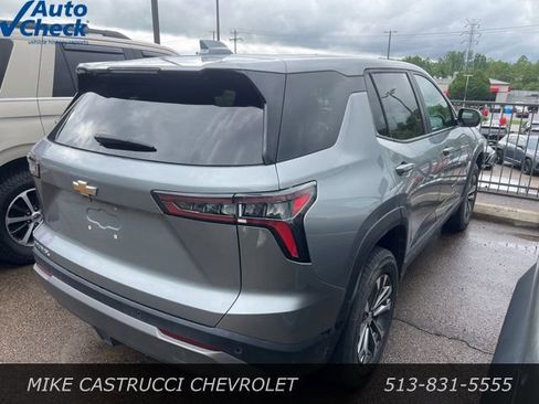 Used 2026 Chevrolet Equinox LT w/ Convenience Package II FWD image 3