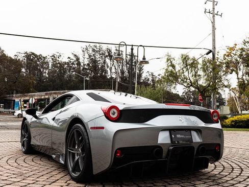 Used 2014 Ferrari 458 Speciale Coupe RWD image 25