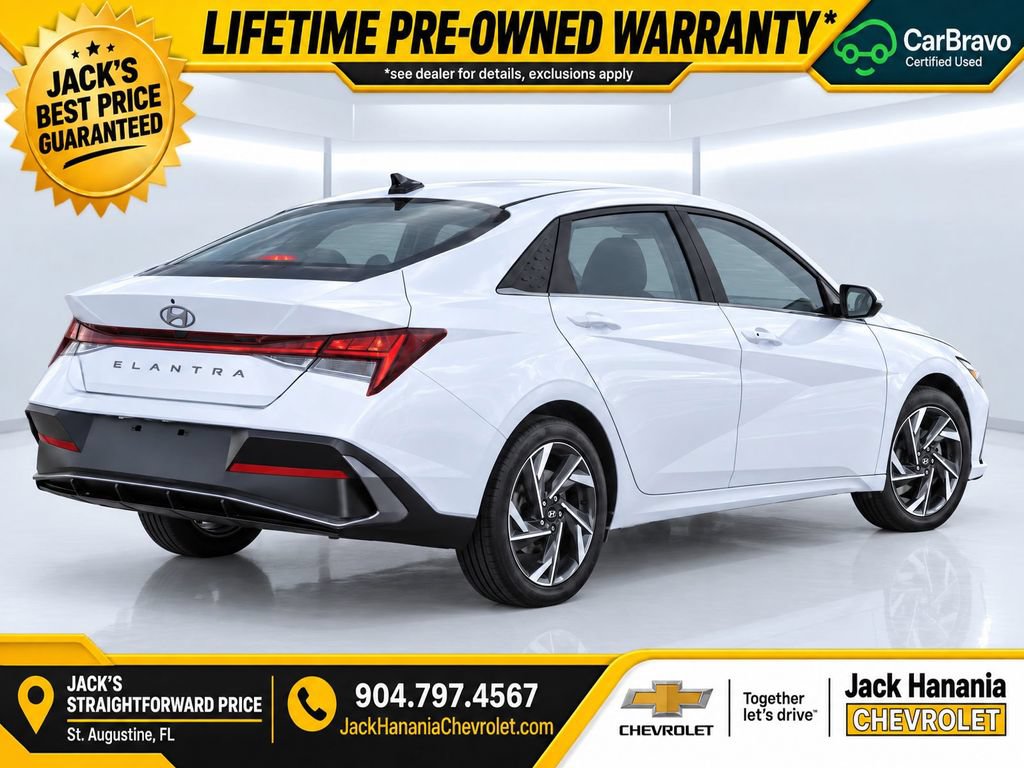 Used 2025 Hyundai Elantra SEL FWD image 7