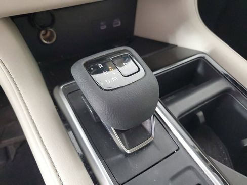 Used 2022 Nissan Pathfinder SV FWD image 19