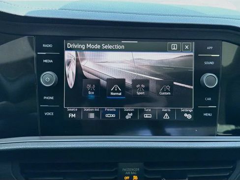 Used 2021 Volkswagen Jetta SEL FWD image 30