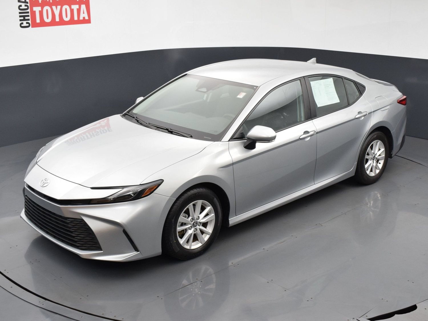 Used 2025 Toyota Camry LE FWD image 24